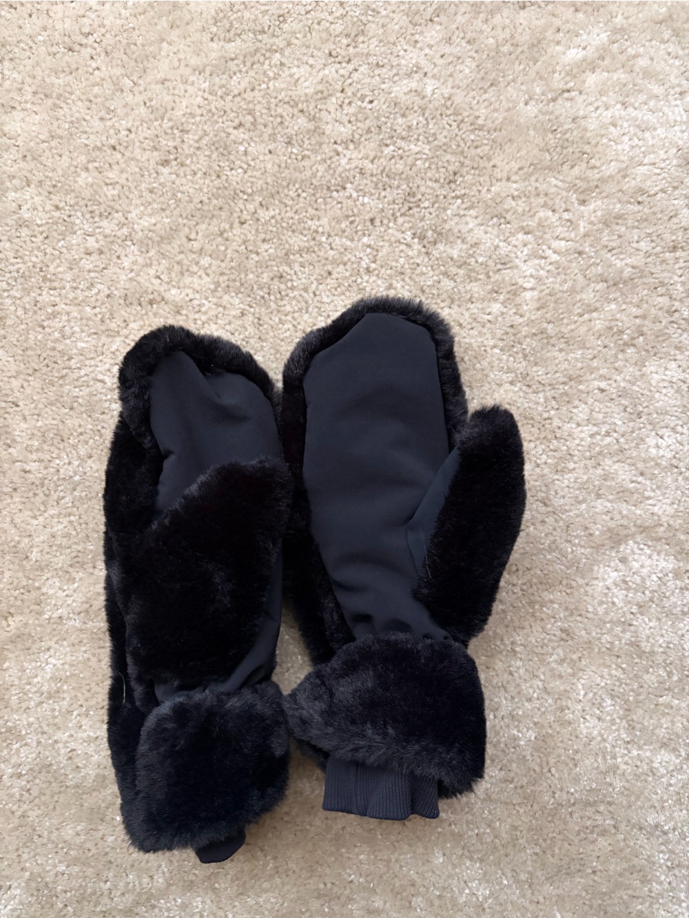 Alo Mittens - Picture 2 of 2
